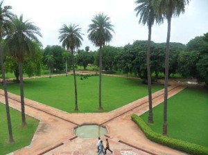 Humayun Tomb Garden Pictures