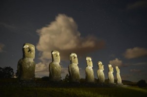 Ahu Akivi at Night