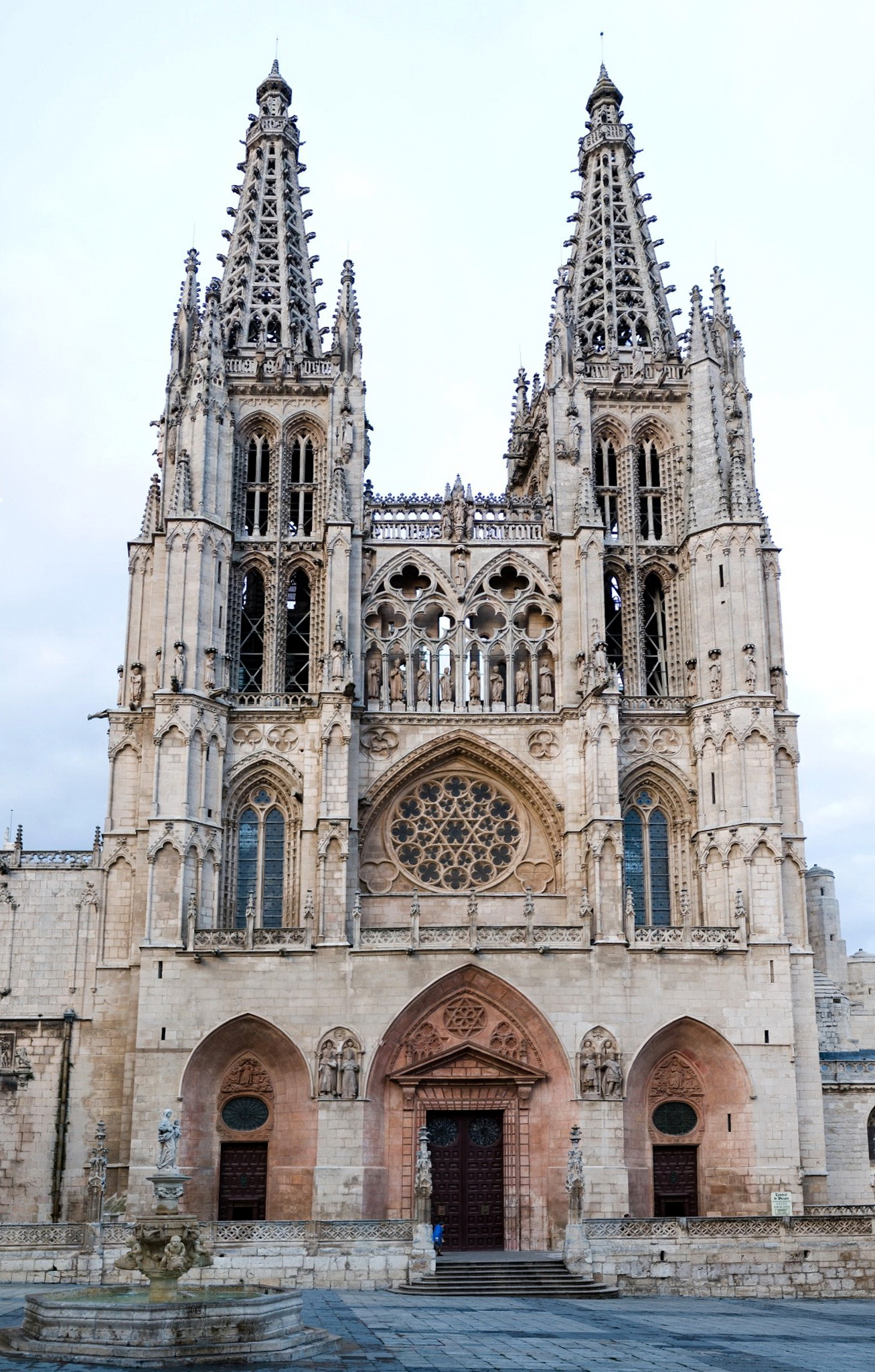 Burgos Cathedral Historical Facts and Pictures | The 