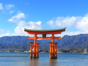 Itsukushima Shrine Torii Gate Pictures