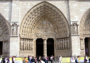 Notre Dame de Paris Entrance