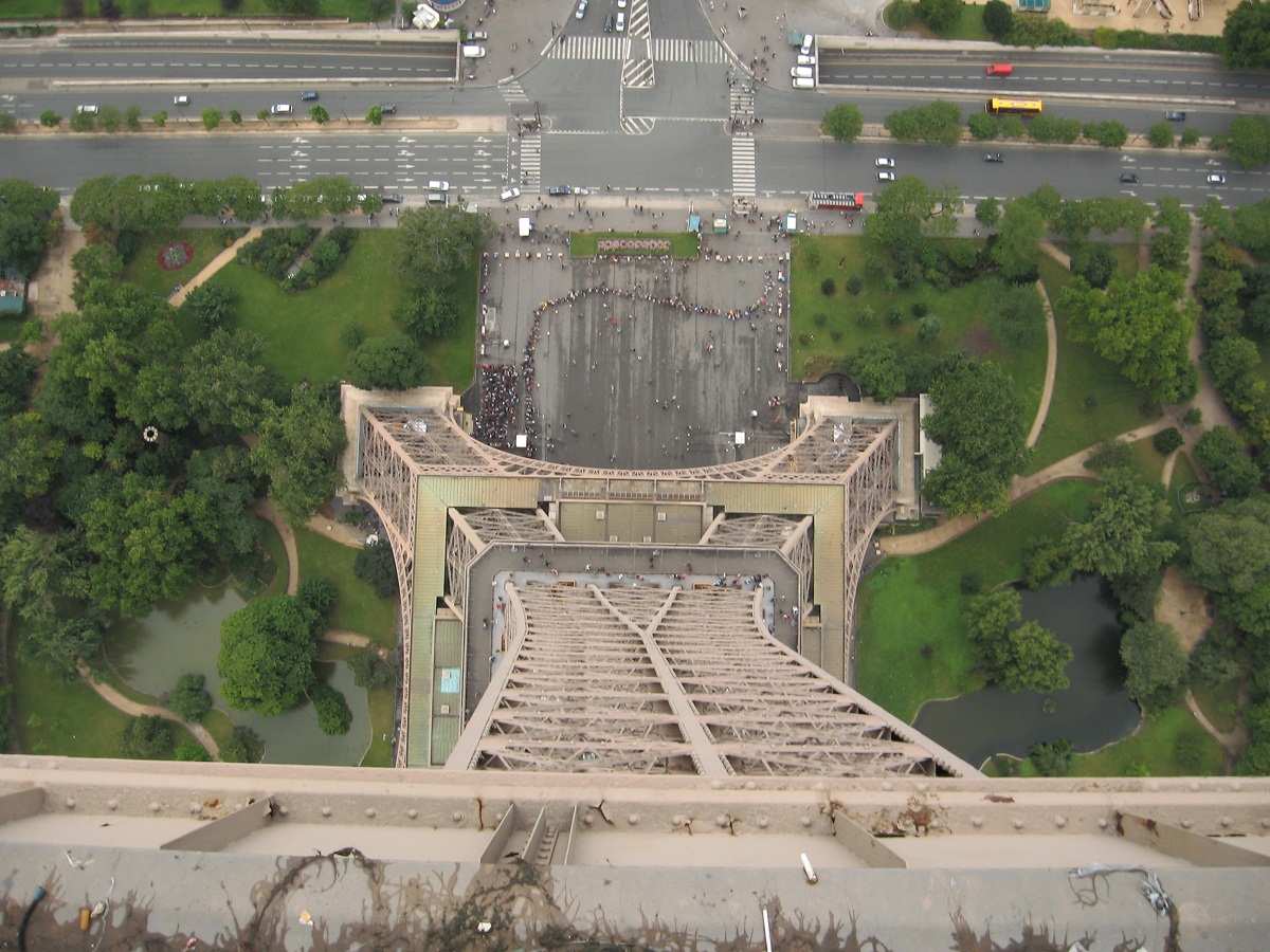 Eiffel Tower Historical Facts and Pictures | The History Hub