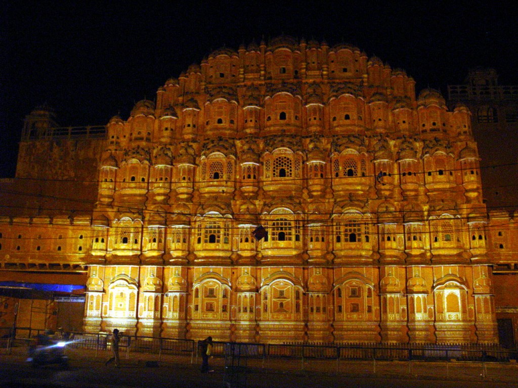 Hawa Mahal - Best Places to Visit in Jaipur